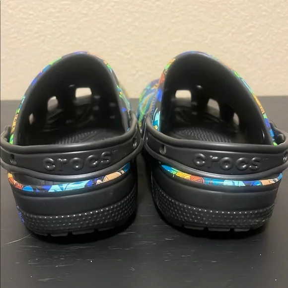 Disney’s The Lion King CROCS Men’s 8, Women’s 10 - Picture 4 of 7